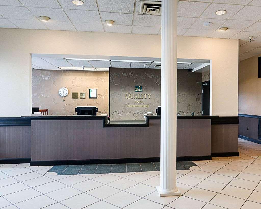 Quality Inn Lewisburg Interior photo