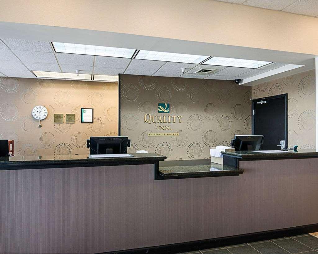 Quality Inn Lewisburg Interior photo