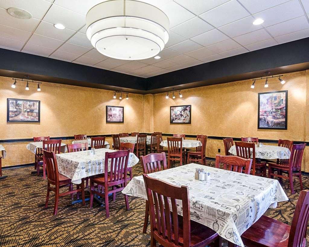 Quality Inn Lewisburg Restaurant photo