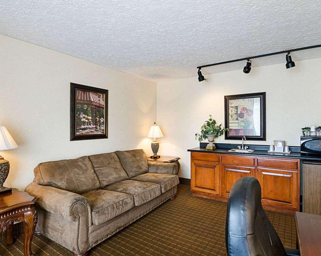 Quality Inn Lewisburg Room photo