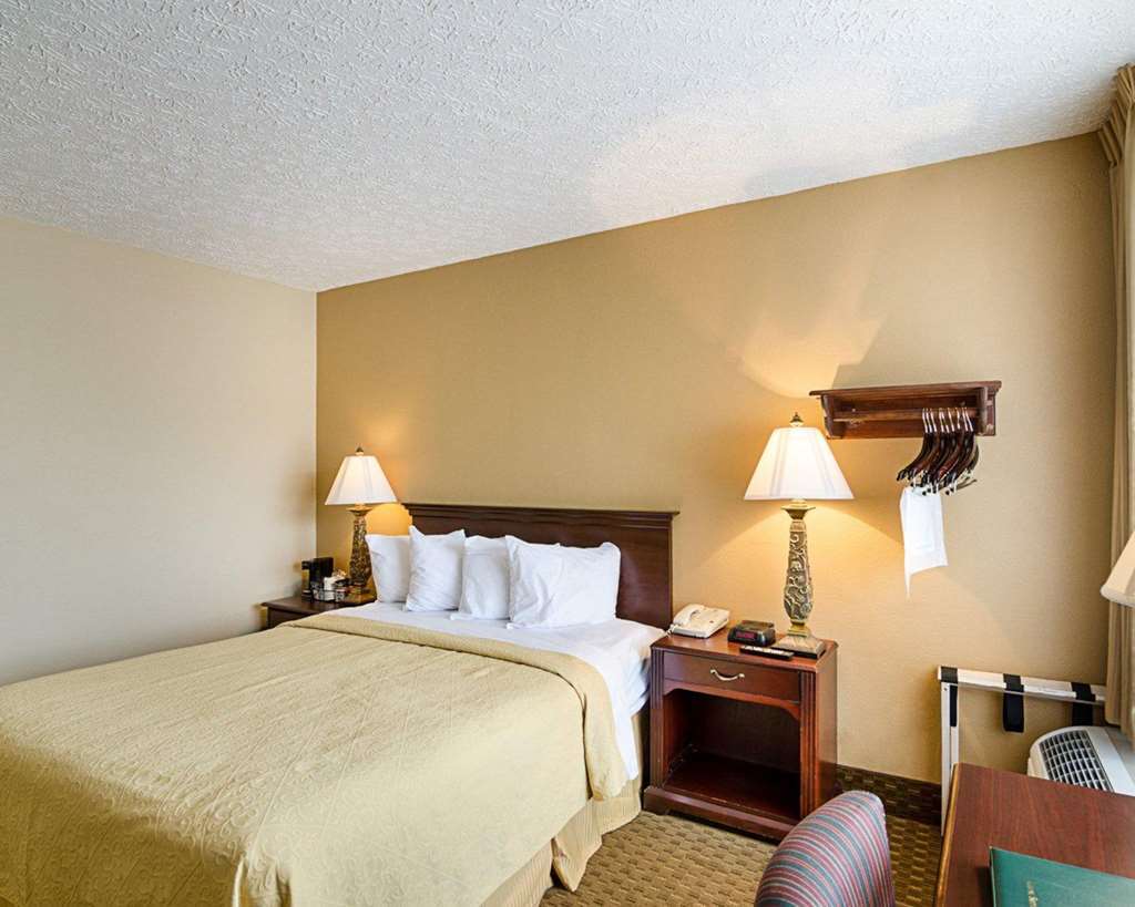 Quality Inn Lewisburg Room photo